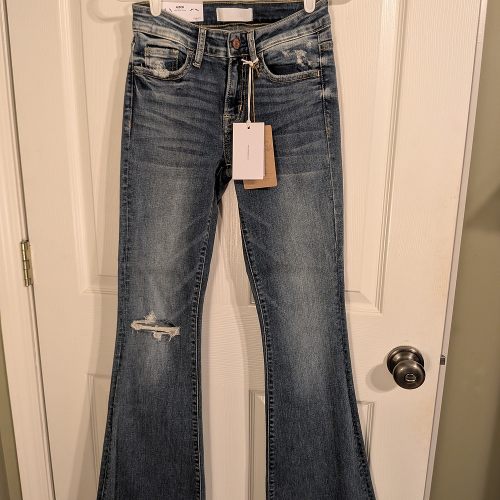 NWT Vervet Alison Flare Jeans